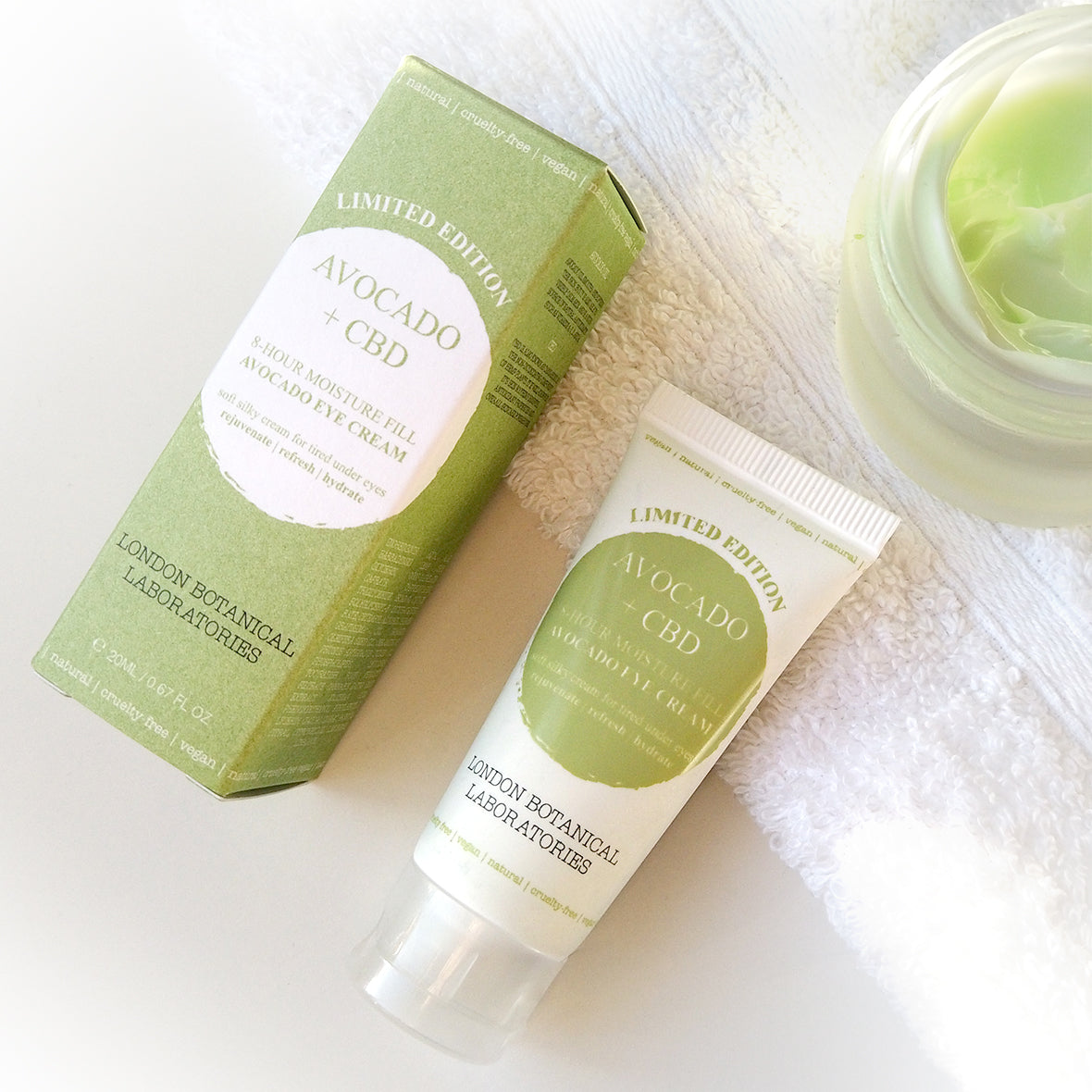 Discover the comfort by : Limited Edition Avocado + CBD 8-Hour Moisture Fill Eye Cream